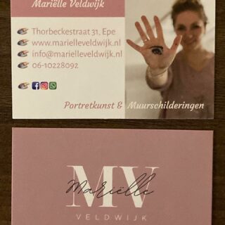 Whoop whoop! Visitekaartjes en mooie glansmapjes met logo zijn binnen!🥳😍

#portretkunst #epe #portret #muurschildering #painting #tekenen #tekening #schildering #pastelkrijt #visitekaartjes