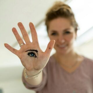 Herken je dat, dat je iets aan het doen bent wat zoveel plezier en ontspanning geeft en waar je heel veel energie van krijgt?

YES, i’m ready! Ik heb er zoveel zin in en ben er he-le-maal klaar voor! 
Mijn website is klaar, mijn atelier is prachtig geworden, GO GO!

Kijk je mee? 
www.marielleveldwijk.nl 
info@marielleveldwijk.nl 

Delen = fijn!

Extra bedankje voor.. @elisabethknulst ontzettend bedankt voor het helpen opzetten van mijn website en het meedenken, zo fijn al jouw ervaring en kennis! @erwinwinkelmanfotografie voor het maken van de foto’s voor mijn website! @hermafikse voor het schrijven van de teksten voor mijn website, zo blij met jouw creatieve schrijftalent en @denniseveneman voor je vertrouwen en geduld😅 in mij❣️
#portretkunst #portret #muurschildering